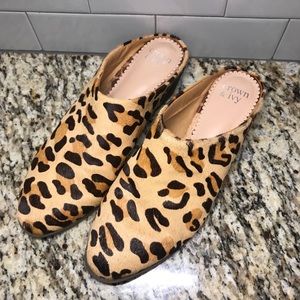 10M Animal Print Crown & Ivy Slip on Shoes